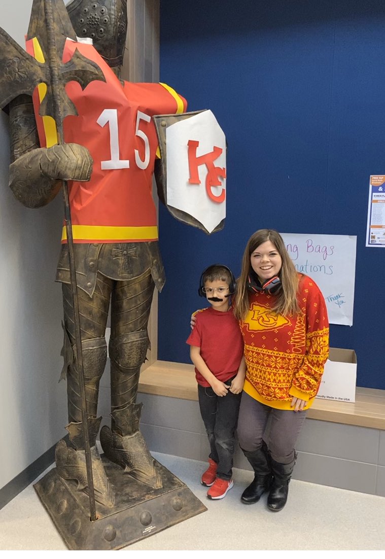 Mrsjennstephens's tweet photo. Andy Reid spirit day at the Cassell! #isdstrong #cpknights #cpfirst https://t.co/V8Gu7NCyPd