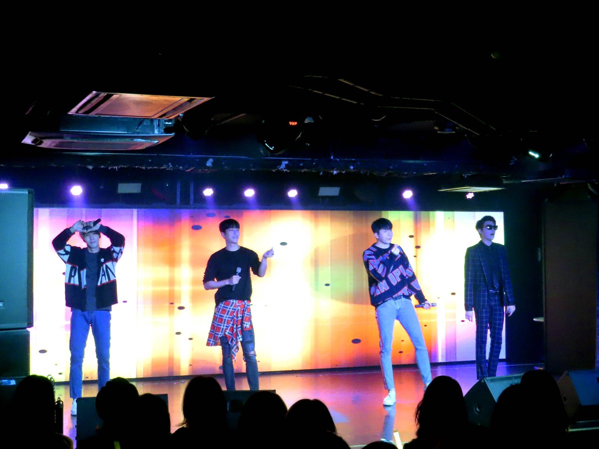 Dtionofficial's tweet photo. 次の2月のファーストライブも一緒に楽しく楽しみましょうね！🤩
今日も遅くまで本当にお疲れ様でした！🙏
土曜日14時に会いましょう！🤗❤️
#2020年1月2月 #新年 #ライブ 
#Dtion #sin #mayjun #looky #sion #showbox #live #tokyo #sinjuku #イケメン #korea #kpop #한류 #singer #新大久保 https://t.co/Y2riQYbS0R