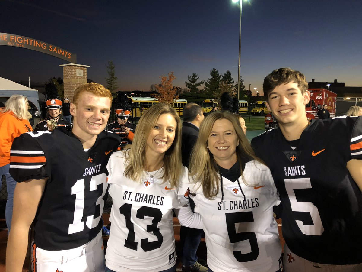 RisbergAj's tweet photo. This #ThankfulThursday I am thankful for @NathanHull_5. Nate has been my partner in the weight room, football field, and we even spent a little time together on the b-ball court. He’s never short on energy and is someone you always want on your side.  @hoopsmurphy @bballwoods23 https://t.co/hXIaD8Qn9k