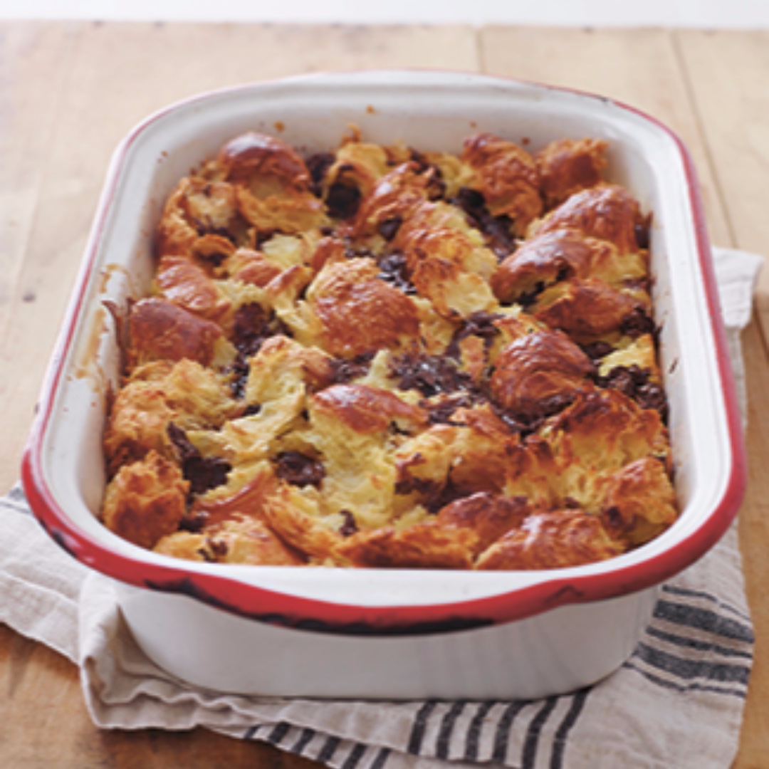 HadassahMag's tweet photo. Celebrate #NationalCroissantDay with #OnceUponaChef's #Chocolate #Croissant #BreadPudding. https://t.co/iHdUK9f4rt https://t.co/cermq2MAgr