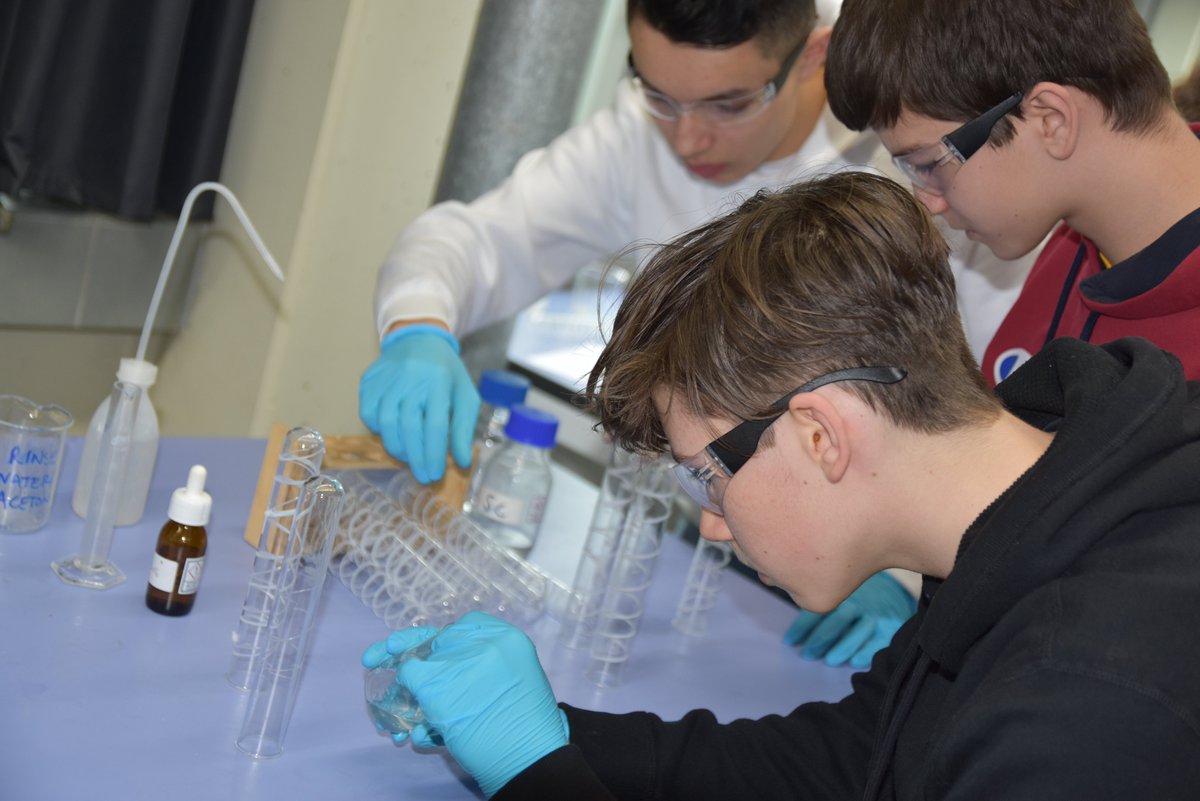 isdedu's tweet photo. Grade 9 students used their chemistry knowledge to create nylon from scratch. As they discovered how relatively easy the process was, they gained insight into why plastic is so widely used. #WeAreISD #StrongLikeALion @ibmyp https://t.co/Uvobxa7P87