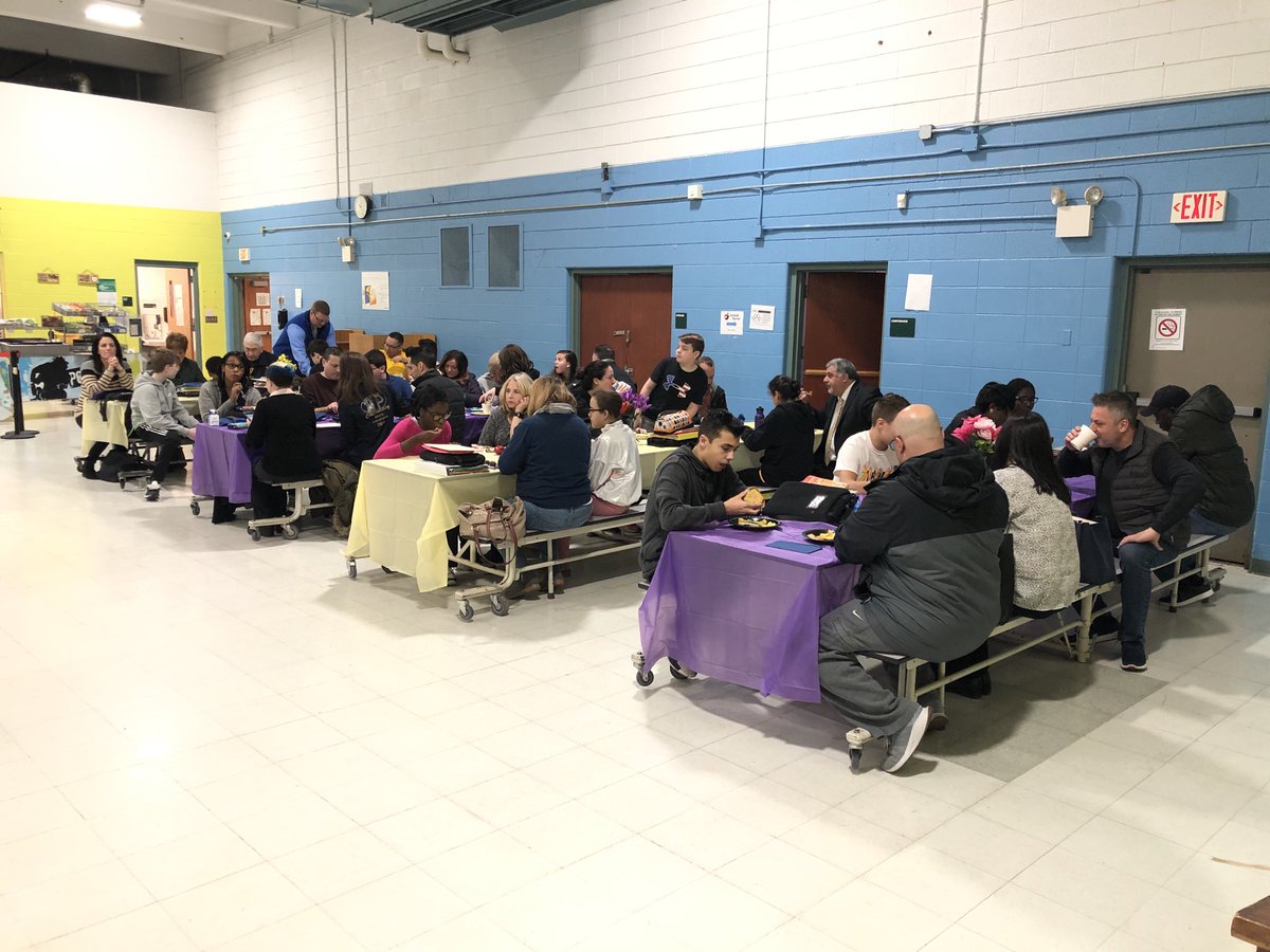 bmsbobcats1's tweet photo. Mingling with our students of the month and their parents at Birchwood this morning... building those relationships and strengthening young minds!!! ⁦@joegoho⁩ ⁦@NPAsstSupt⁩ https://t.co/51kgd8LBws