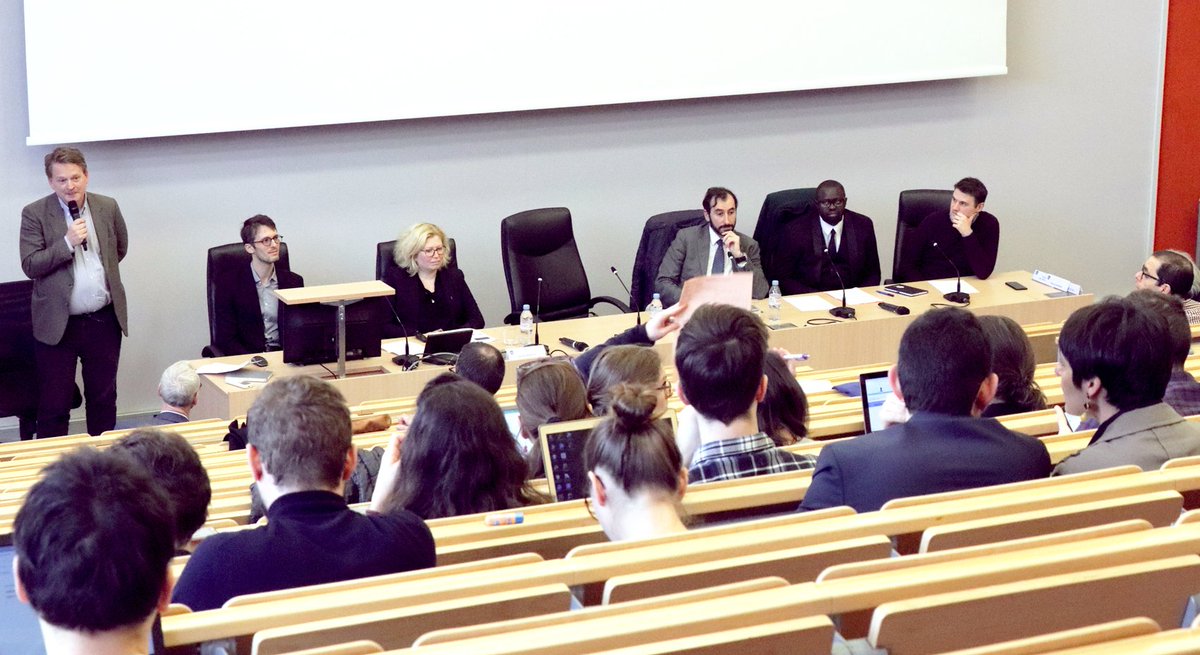 IRAdeMetz's tweet photo. Les élèves de l’@irademetz ont organisé une conférence sur la souveraineté énergétique en #Europe 
Au menu :
🔹 enjeux de la dépendance énergétique par rapport à la Russie
🔹 initiatives locales pour garantir l’approvisionnement
Merci aux élèves et aux intervenants !
 @dgafp https://t.co/lKDY6vGR8q
