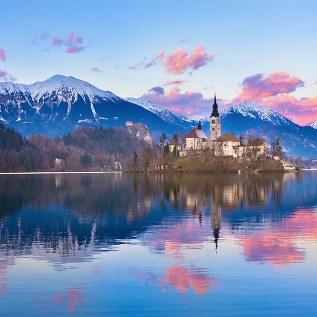 chaseTHEdonkey's tweet photo. It's been some time since I was at Lake Bled. 12 years actually. I'm thinking to go in February. Do you have any suggested places to stay?
#chasingthedonkey dreaming about #LakeBled #Slovenia https://t.co/7rmCxqkJWK https://t.co/RBVoQapFwr