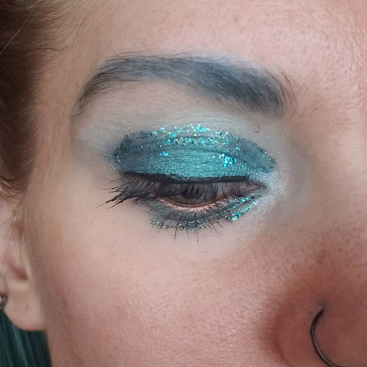 TroubleGirl411's tweet photo. Excuse my horrid eyeliner attempt lol. I added some glitter!! Who doesn't love glitter?
@jeffreestar @jeffreestarcosmetics @dearkatiebrown 
#makeup #makeupaddiction #makeupqueen #makeuplife #makeupobsessions #makeupoftheday #me #makeupjunkie #makeupartistsworldwide #makeuplovers https://t.co/68fcvIuRMu