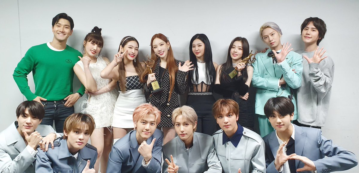 SMTOWNGLOBAL's tweet photo. [📸 #SUPERJUNIOR &amp; #TAEYEON &amp; #RedVelvet &amp; #NCTDREAM]

SUPER JUNIOR, TAEYEON, Red Velvet and NCT DREAM!👏 Congratulations!

#슈퍼주니어 @SJofficial #태연 #소녀시대 #GirlsGeneration @GirlsGeneration #레드벨벳 @RVsmtown #NCT @NCTsmtown_DREAM @NCTsmtown #SMTOWN https://t.co/7ZZYzIkUkO