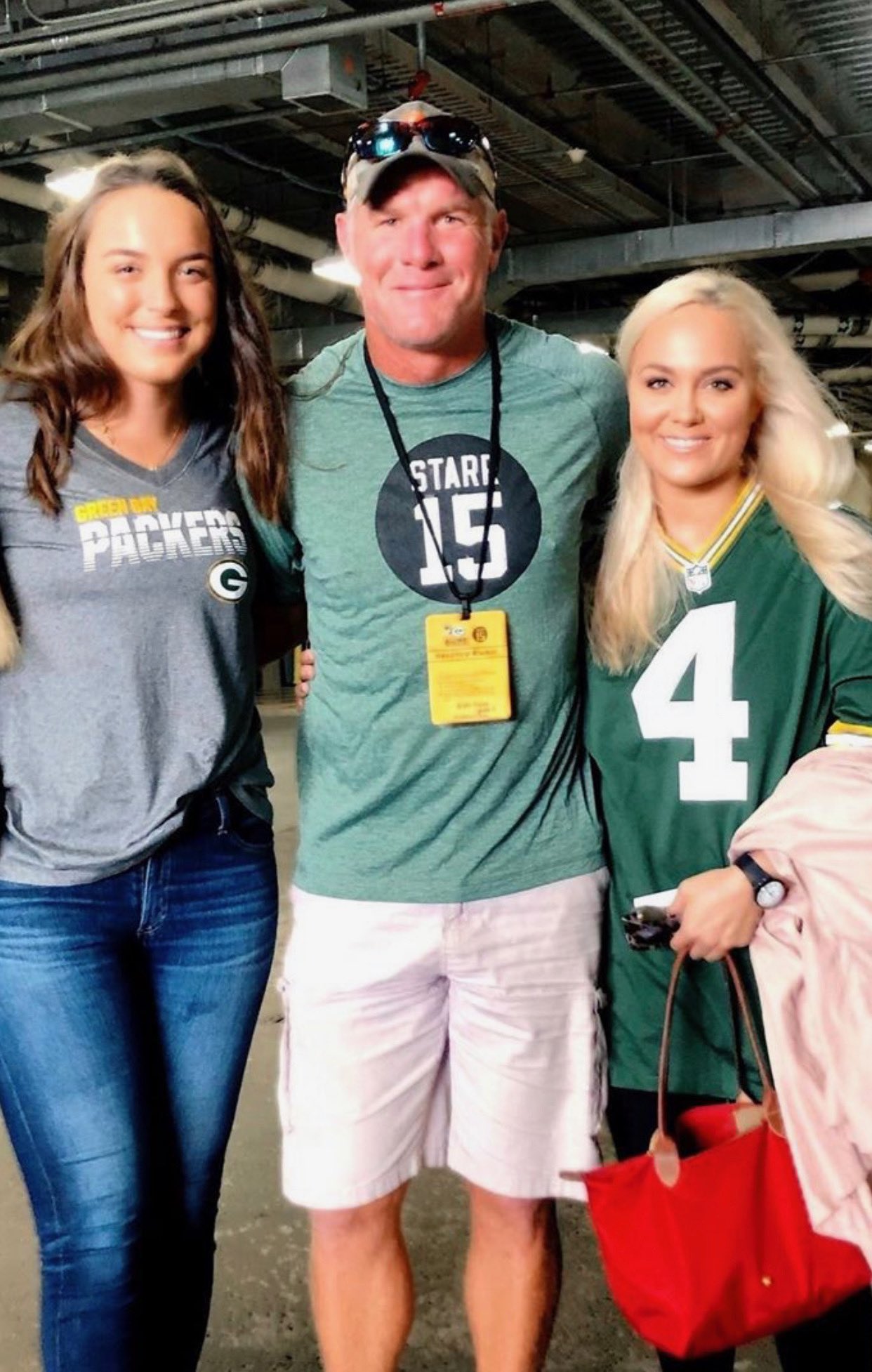 Brett Favre on X: "No better joy in the world than hearing my beautiful  daughters say “I love you dad” #girlsdad https://t.co/jwyrP8HCFM" / X
