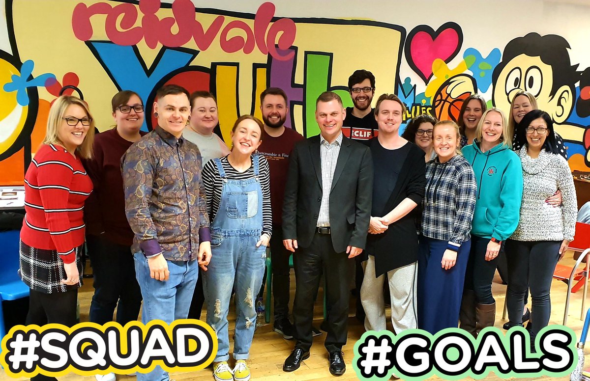DavidShieldss's tweet photo. Last day of the @ILM_UK Leadership course we had @timfrew CEO of @YouthLinkScot share their Leadership journey! Thanks from all of ha for coming in to chat! Was great to hear your journey! #Investinyouthwork #Leadership #SquadGoals https://t.co/FGgwc1skH7