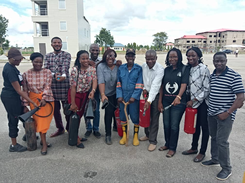 IHVNigeria's tweet image. #SafetyFirst Our staff participated in a pioneer 3 day training for #FireWardens at Fire Service Academy, Sheda. The class &amp;amp; practical sessions built the capacity of trainees to take preventive &amp;amp; protective measures for fire, health &amp;amp; environmental safety @SFHNigeria @Fedfireng
