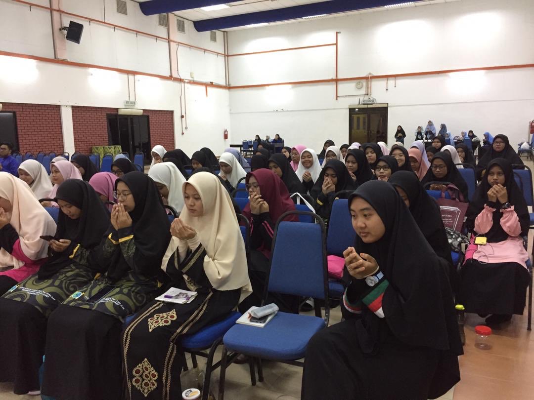 officialhabibat's tweet photo. LIVEUPDATE: USRAH WADA' HABIBAT ANJURAN LAJNAH TARBIAH DAN KEROHANIAN 🌹📿
- "SETELAH KU DIMILIKI KEMBALI"- | Dewan Johor, APIUMNP | 30 JANUARI 2020 | Jam 6.30p.m. - 11.00p.m.
#UsrahWada19/20
#Take19/20 https://t.co/VdsqXfadpg