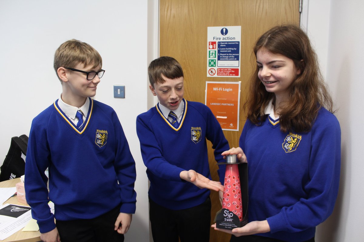 AheadP_ship's tweet image. HUGE thank you to @Debenhams @whiteroseleeds for their insightful sales masterclass. Within 10 minutes you&apos;ve transformed this group from @WoodkirkAcademy into sales professionals 
#featuresandbenefits
#USPS