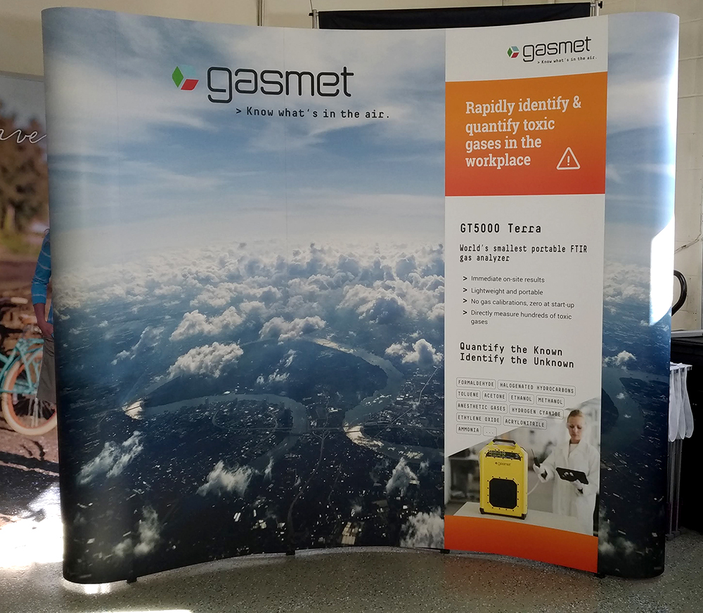 KCBGraphics's tweet image. Here's a #tradeshowdisplay we printed for a client that needed a way to show a variety of info for different shows. One panel changes based on the show, but the rest stay the same. Smart!