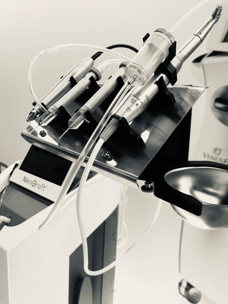 #IMCAS2020 en live | Nous sommes très fiers d'être le leader en restauration capillaire depuis notre fusion avec Restoration Robotic. Venez découvrir #NeoGraft et #ARTAS iX au stand N225 de l' <a href="/imcascongress/">IMCAS</a>