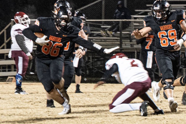 BacchusDrake's tweet photo. Once a Warrior. Always a Warrior. 🧡🖤 @NotCoachBuck @RussHeidiSLC @HendrixFootball https://t.co/e72VJaQ8jr