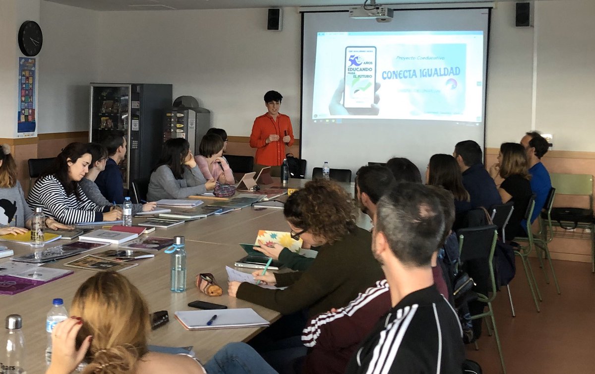 CEIPForoRomano's tweet photo. Recibimos a Carmela Sauras @Karmela_sauras del CEIP Guillermo Fatás @CeipFatas que nos habla de la educación en igualdad en la escuela @AMPAForoRomano https://t.co/Eud6fqMmW5