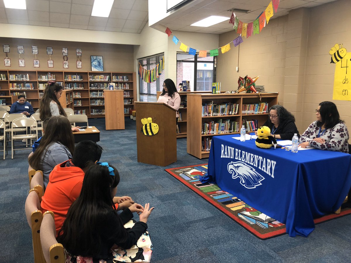 decaturisd's tweet photo. The bilingual spelling bee at @DISDRann is in full swing this morning. Students from 2nd-5th  grades are participating in the event, now in its fourth year. https://t.co/diaaleo3Rl