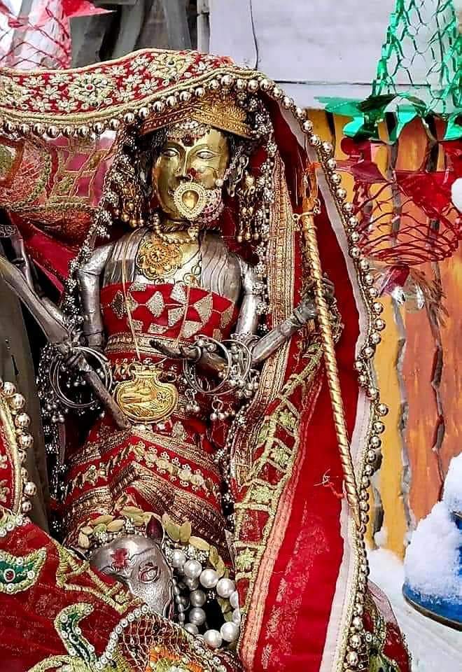 jmuencyclopedia's tweet image. माँ मचेल के दर्शन.....जय माँ चंडी 
#जय_माता_दी

#Machailyatra2020  #jammuencyclopedia
@JammuTourism @CMGuptaOfficial @KhajuriaManu @manhasvikas41 @AnsuyaJamwal @JammuKashmirNow @radionews_jammu @CMGuptaOfficial @VoiceofDogras @MinOfCultureGoI @tourismgoi @DrJitendraSingh