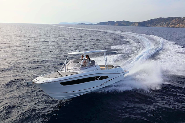 lymingtondotcom's tweet photo. New in stock at BHG Marine in Bath Road is this superb Jeanneau Cap Camarat 9.0 WA! Plus it's a good time to upgrade your tender - BHG have a great range of AB RIBS and Zodiac RIBs available - https://t.co/OgeUeCWTlf

@BHGMarine #Marine #RIBs https://t.co/c6xsP4pHGm