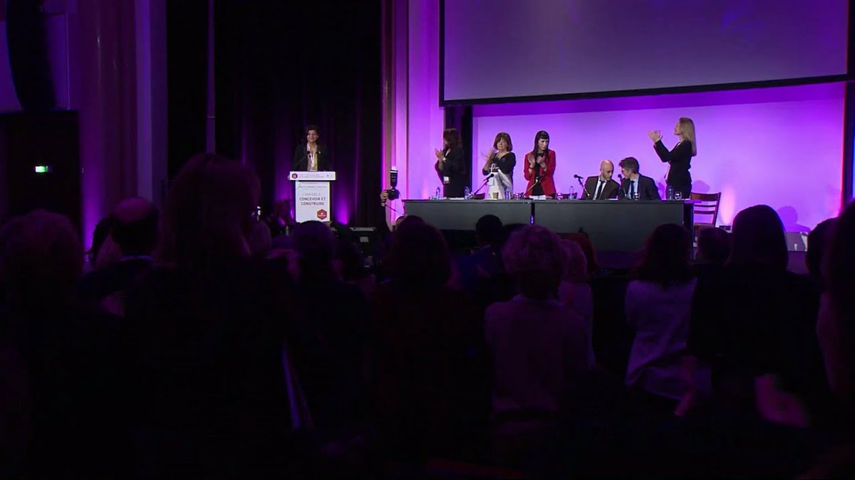 Mémorable, historique, enflammé 🔥 ... On vous laisse choisir le qualificatif.

👉 En attendant voici la vidéo du discours de Christiane <a href="/feral_schuhl/">Féral-Schuhl</a> >>  youtu.be/YIPey4QyjGk

#EGDFP2020 #AvocatEnGreve #AvocatsEnColere