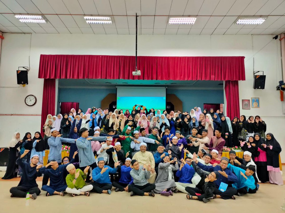 officialhabibat's tweet photo. LIVEUPDATE: USRAH WADA' HABIBAT ANJURAN LAJNAH TARBIAH DAN KEROHANIAN 🌹📿
- "SETELAH KU DIMILIKI KEMBALI"- | Dewan Johor, APIUMNP | 30 JANUARI 2020 | Jam 6.30p.m. - 11.00p.m.
#UsrahWada19/20
#Take19/20 https://t.co/k1REZeGzz3