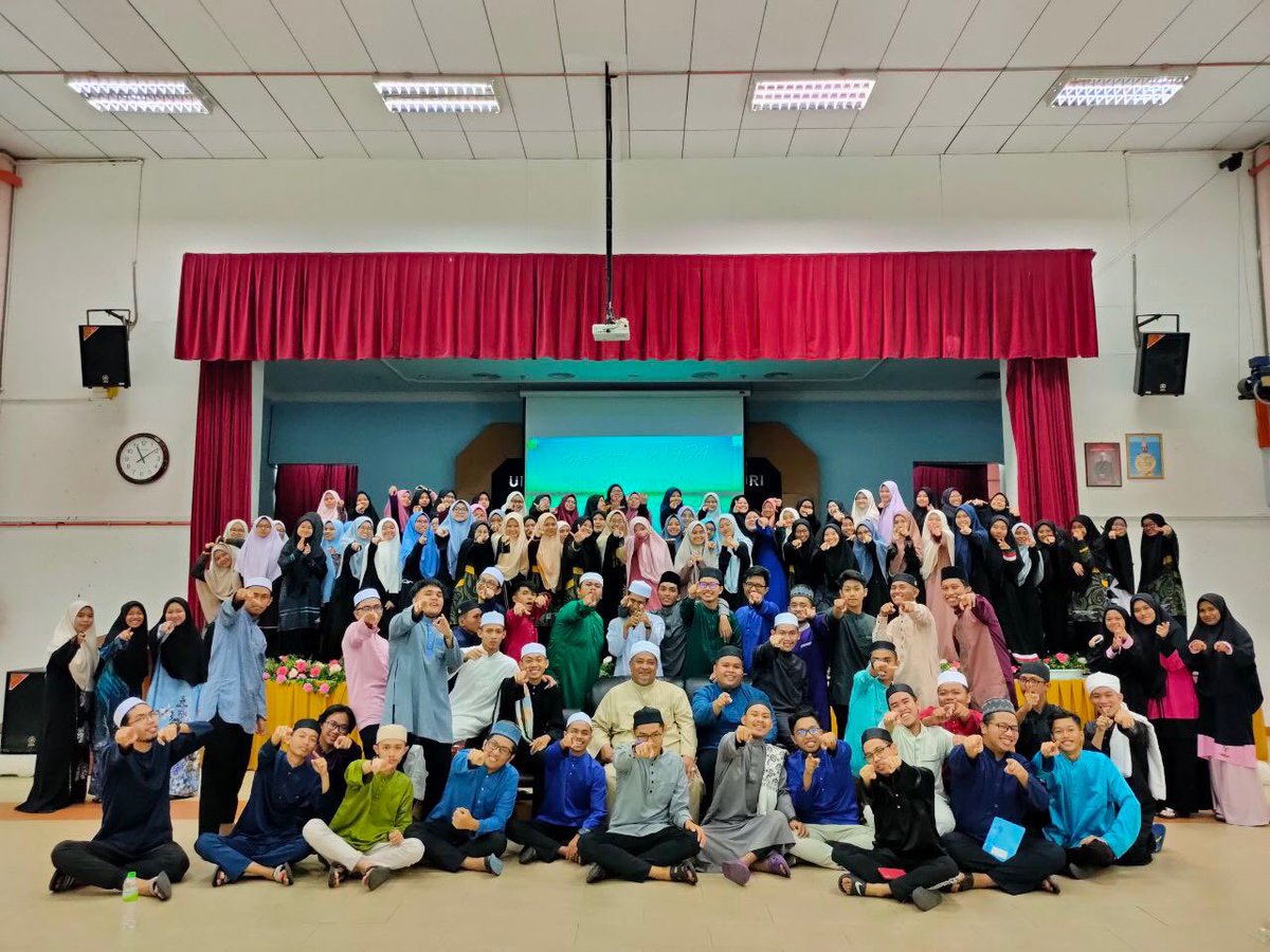 officialhabibat's tweet photo. LIVEUPDATE: USRAH WADA' HABIBAT ANJURAN LAJNAH TARBIAH DAN KEROHANIAN 🌹📿
- "SETELAH KU DIMILIKI KEMBALI"- | Dewan Johor, APIUMNP | 30 JANUARI 2020 | Jam 6.30p.m. - 11.00p.m.
#UsrahWada19/20
#Take19/20 https://t.co/k1REZeGzz3