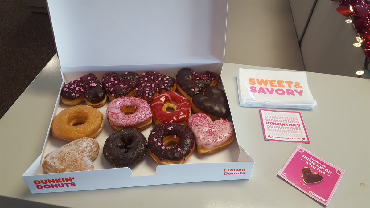 Chinitapr3's tweet photo. Life is bitter enough why not make someone's day a little sweeter. @dunkindonuts these #ValentinesDay donuts &amp; cards are adorable! Thank you! https://t.co/BeuqWZCGyv