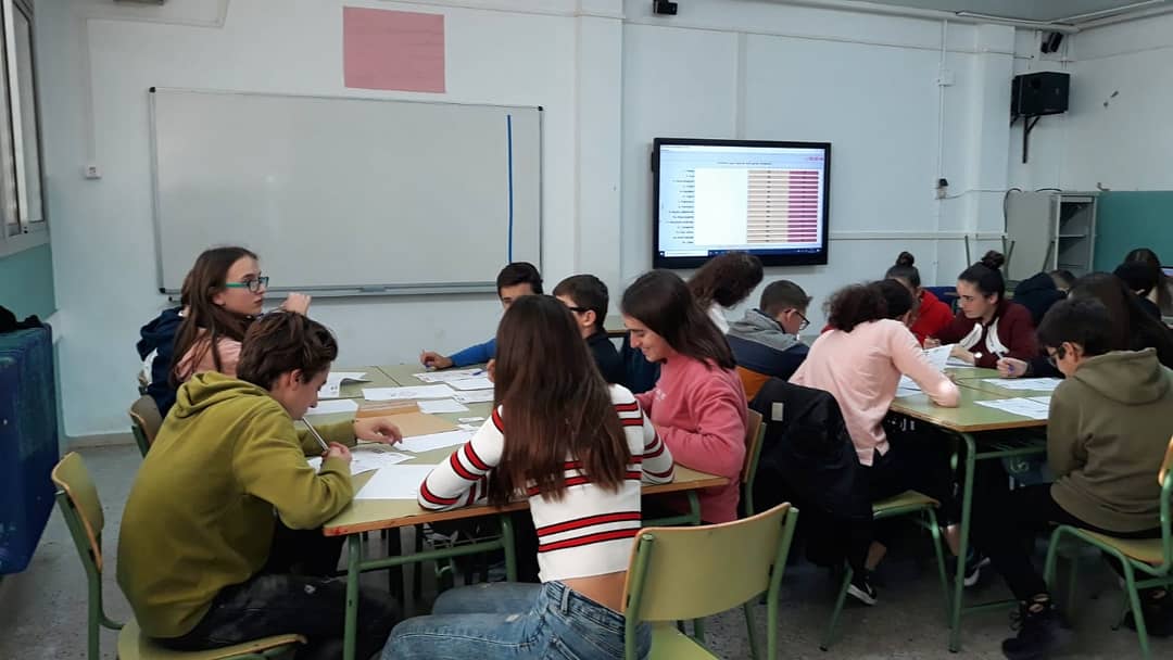 ins_alt's tweet photo. Avui una part del nostre alumnat del club de mates està a El Vendrell competint a la Copa Cangur que organitza @Feemcat.
Els hi desitgem molta sort!!!

#feemcat #copacangur #matemàtiques #clubdemates https://t.co/geVzUTsJ6R