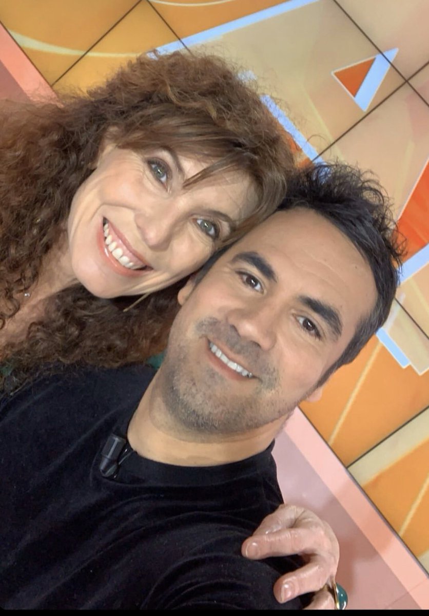 Goude_news's tweet photo. 🚨Rendez vous avec 🎤@alexgoude sur @canalplus à 17h45 dans le Mag de @linfoduvrai pour 💄💋ménopause  @mnpcomedie 👠✨ @mnpcomedie avec #marionposta . Rendez vous aussi ce soir 21 h @La_Gaite en live ! https://t.co/Toki23TK9k