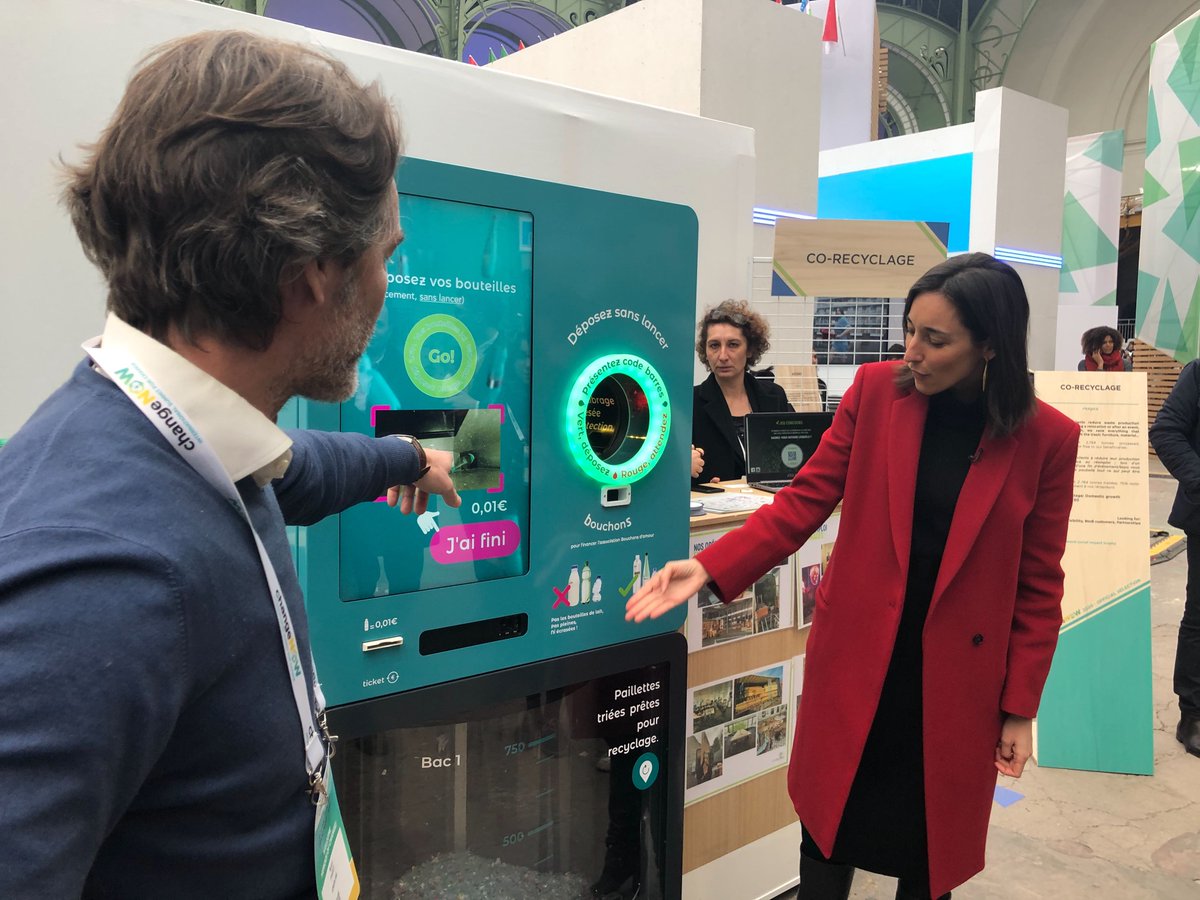 b:bot (@bbot_fr) on Twitter photo Notre premier jour à @changeNOWsummit commence fort...
Avec la visite de <a href="/brunepoirson/">Brune Poirson</a> qui est venue essayer les nouvelles fonctionnalités de notre b:bot ! 😎
Vous aussi passez nous voir jusqu'à samedi, stand F19 👍
#circulareconomy #changenow #positiveimpact Notre premier jour à @changeNOWsummit commence fort...
Avec la visite de <a href="/brunepoirson/">Brune Poirson</a> qui est venue essayer les nouvelles fonctionnalités de notre b:bot ! 😎
Vous aussi passez nous voir jusqu'à samedi, stand F19 👍
#circulareconomy #changenow #positiveimpact