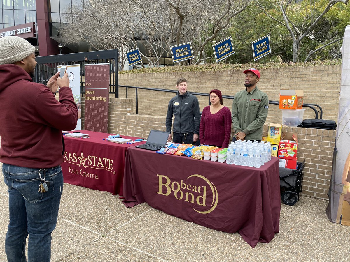 Celebrating National Thank Your Mentor Day a day early! Come join us in the LBJSC mall area and #thankyourmentor #txstmentoring