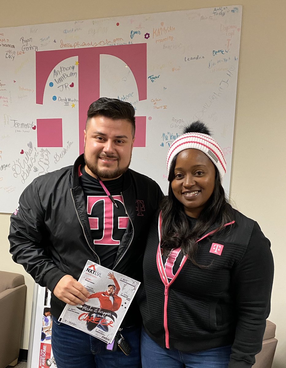 DenisMolina9312's tweet photo. I have great mentors in my life, that have shown me to look at life differently and molded me into who I am today. Now, it’s my turn to be a mentor and guide @MakilaHamilton throughout the process. #NXTLVL #Tmobile #HeartLand  @Cunningham_STL @CJBrownlee2 @rafanan21 https://t.co/XTDBHvuc7G