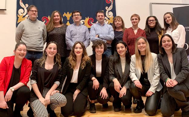 Estudiantes de BIE abordan el auge de la ultraderecha o la libertad de expresión en redes sociales en sus proyectos leer.burgosconecta.es/0mj8q2