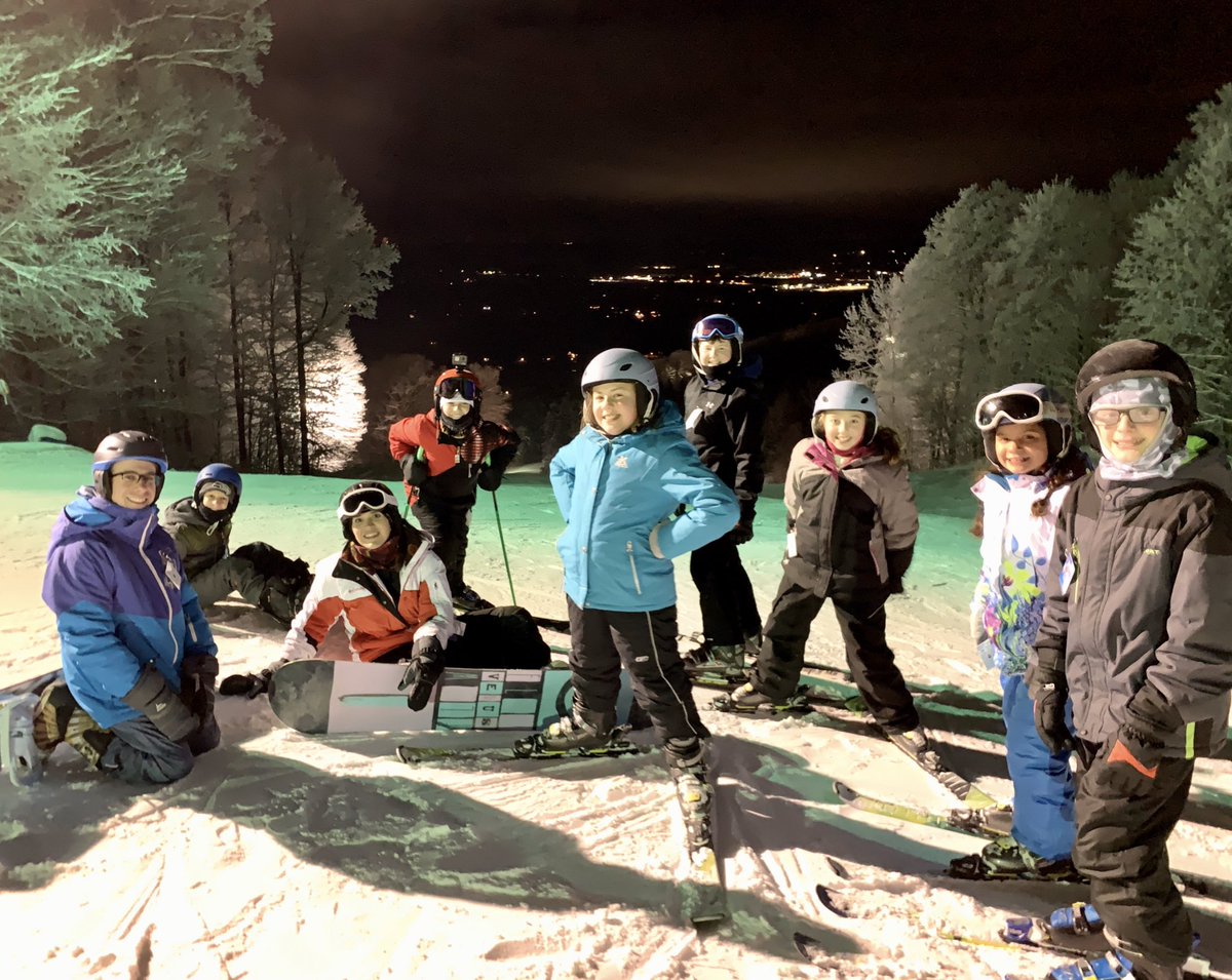 AlyssaCristaldi's tweet photo. MRE Ski Club’s view from the top last night! Thanks for joining us Kaden! #TeamMRE https://t.co/SkkYpPvloP