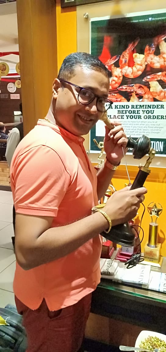 Som_TheBongGuy's tweet photo. @CromaGODIn @Contest_in @ContestAlert @Contest_Hub @Contestmumbai @ContestsInIndia Tere liye dil ka 'Telephone'
Hai bajta ring-ring-rara-ring
Ho mere dil ka telephone
Hai bajta ring-ring-rara-ring..☎️
#Croma #CromaContest #CromaIndia #CromaGoD #GadgetsOfDesire #DontThrowIt #RecycleIt #Recycle #Exchange
Join @JuiDutta08
@nathlalita
@VaishaliMaisur2
@sengodan4 https://t.co/dWMGcdalxi