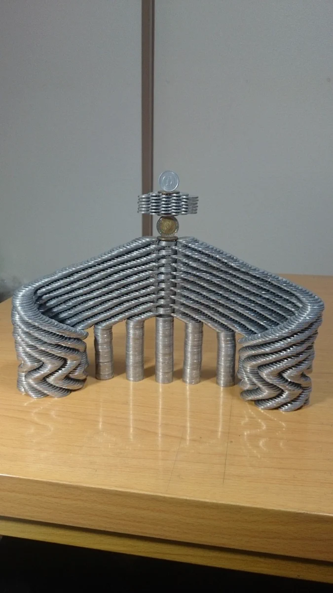 深夜のテンションでコインタワーを作った結果、これ一晩かかるでしょwww