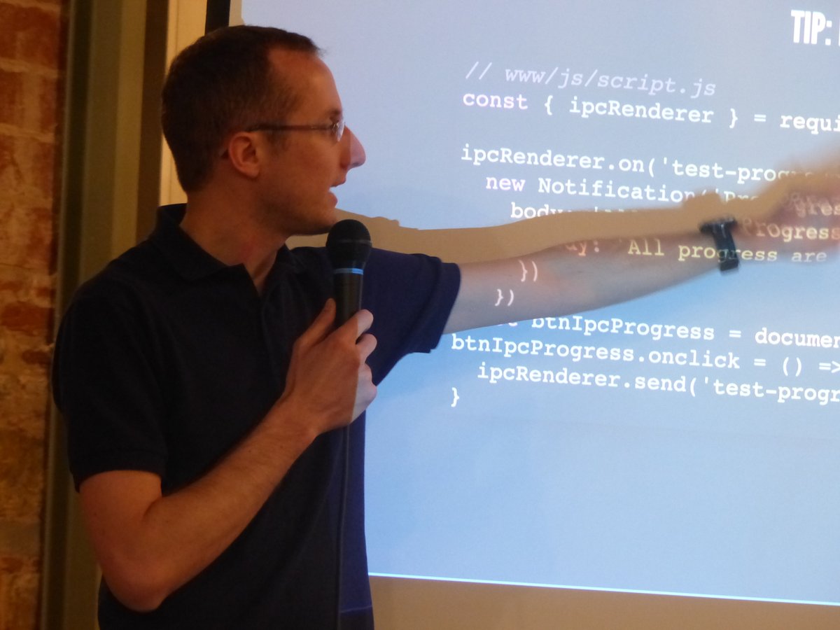 CommitSoftware's tweet image. Martedì sera, insieme a @DennyBiasiolli, abbiamo scoperto le varie funzionalità di #Electron durante il nostro ultimo evento di #CommitUniversity. 🔥
Tante novità e dimostrazioni pratiche di come poter creare delle applicazioni desktop con questa tecnologia!