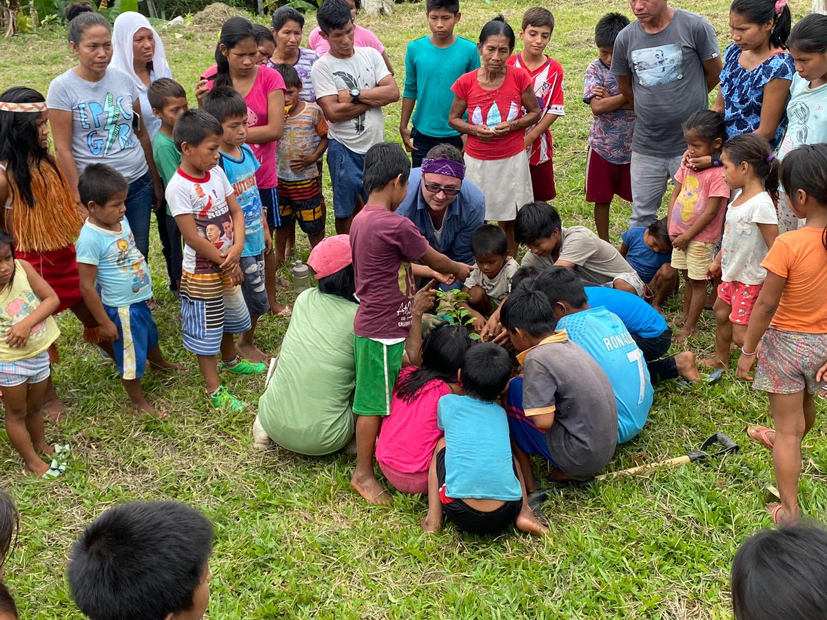 NYSUFC (@nysufc) on Twitter photo What does #fruittree planting with communities in the Peruvian #AmazonRainforest have to do w #urbanforestry? Everything! James Kaechele & #FruitTreePlantingFoundation assisted planting 6000 #fruittrees. bit.ly/2Obp3QC <a href="/FTPFdotorg/">The Fruit Tree Planting Foundation</a> <a href="/TreePgh/">Tree Pittsburgh</a> <a href="/NYCParks/">NYC Parks</a> #nysufc #urbanforest What does #fruittree planting with communities in the Peruvian #AmazonRainforest have to do w #urbanforestry? Everything! James Kaechele & #FruitTreePlantingFoundation assisted planting 6000 #fruittrees. bit.ly/2Obp3QC <a href="/FTPFdotorg/">The Fruit Tree Planting Foundation</a> <a href="/TreePgh/">Tree Pittsburgh</a> <a href="/NYCParks/">NYC Parks</a> #nysufc #urbanforest