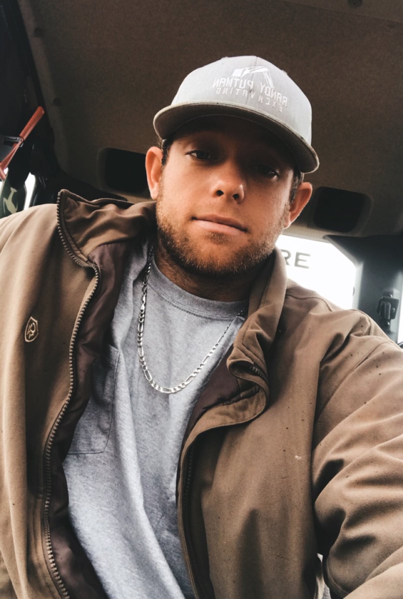DillonPutman's tweet photo. Everyday is a good day. https://t.co/YmwVWtBsio
