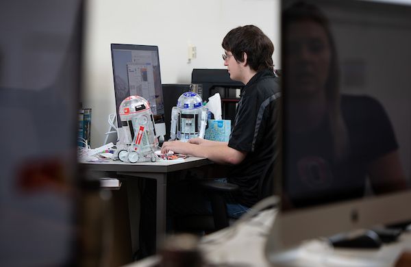 What's next in the next decade of tech? Dr. Christine Toh and Dr. Deepak Khazanchi weigh in on what *~*the future*~* will look like. buff.ly/2uHJdLk