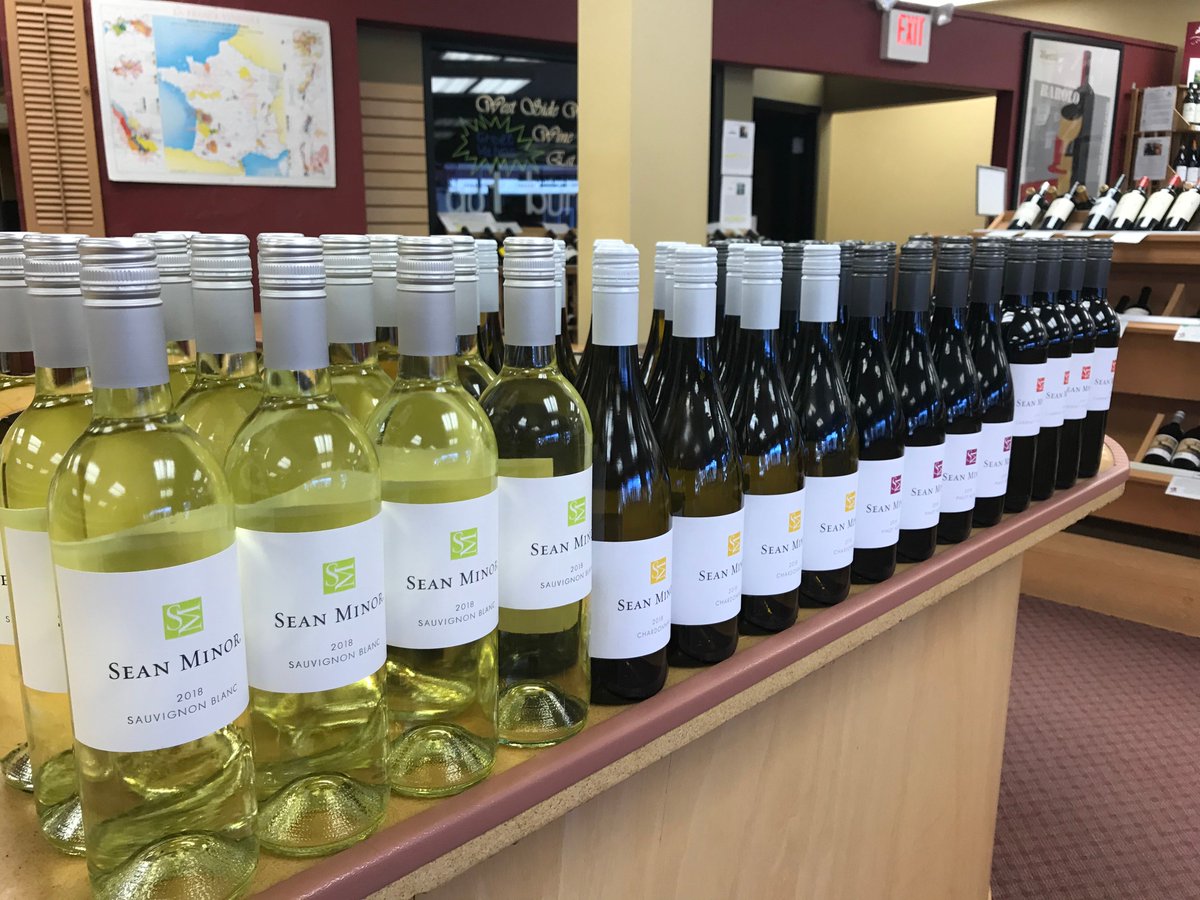 west_side_wines's tweet photo. Wine of @seanminor this Saturday 2/1 from 2-6pm. Wines to kick off February and perfect for the #SuperBowl2020 https://t.co/n7lYngiaHM