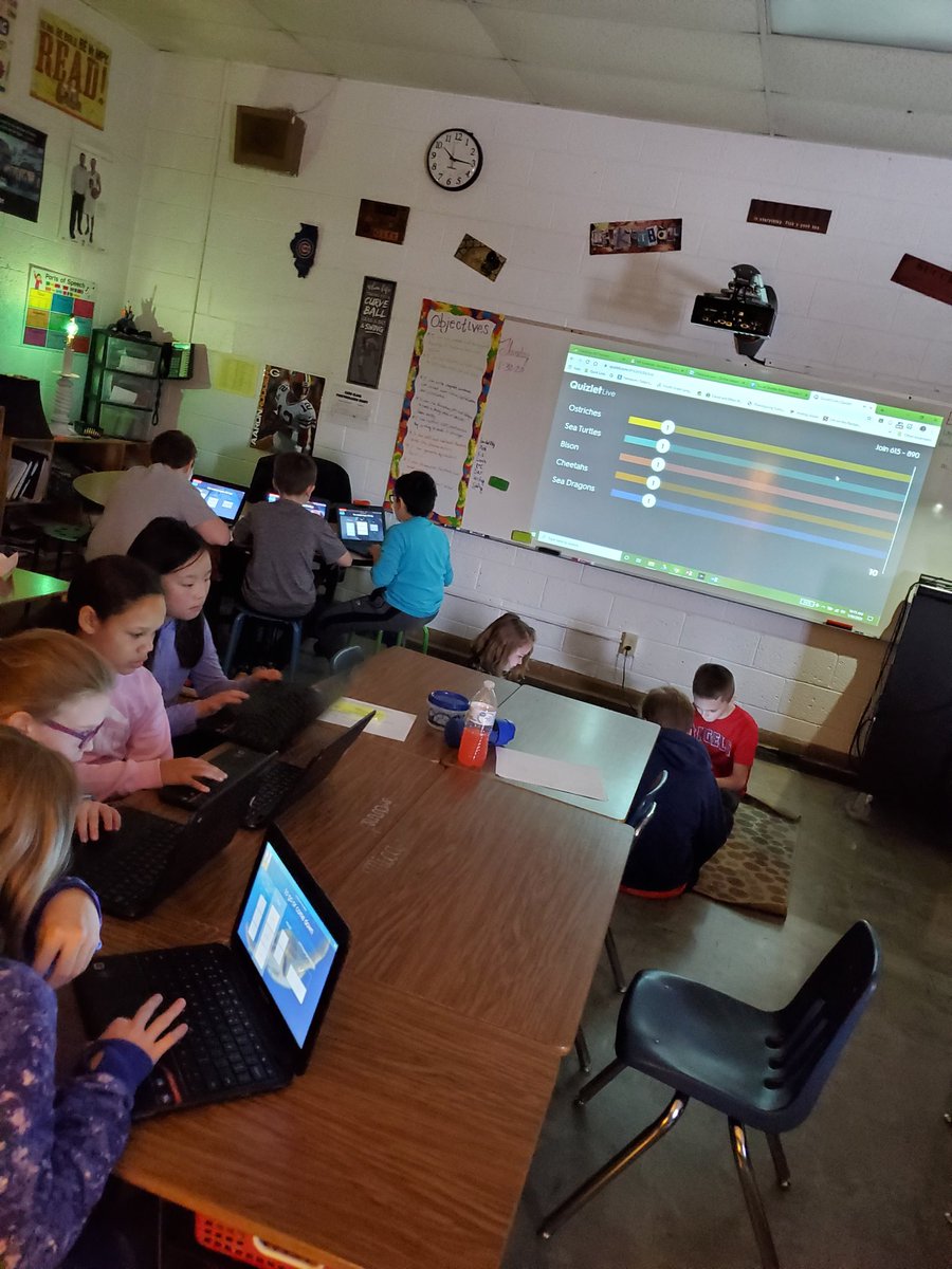 4_sisbest's tweet photo. Quizlet live is a great tool for reviewing concepts, collaboration, and boosting student engagement. Thanks @MarisaWeyeneth for the tech tip! #thisisd52 https://t.co/kkcRs8bXWb
