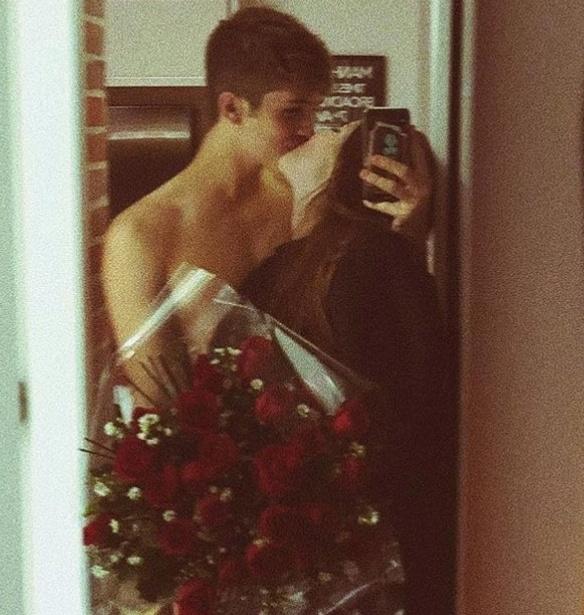 LovejgTwitte1's tweet photo. Existe casal mais lindo que #joade ???? @Joaoguiavila @jadepicon ❤ https://t.co/xlK1LEE1DI