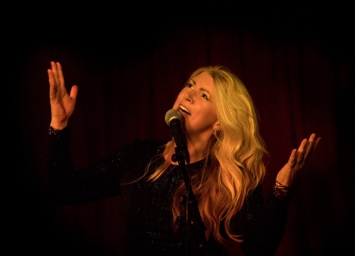 Theos Simple Italian tweet media