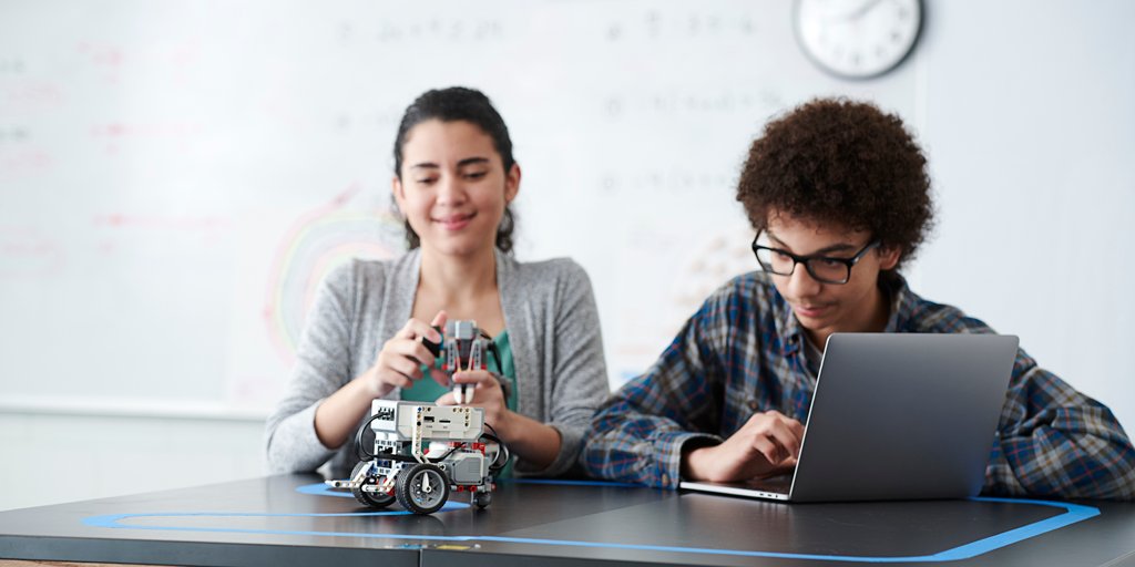 SoyRobotiX's tweet photo. LEGO® Education ofrece un aprendizaje continuo a través de soluciones prácticas STEAM con
sesiones alineadas a los estándares que se adaptan a las necesidades de los estudiantes de diferentes
edades y habilidades.➡️ https://t.co/9ZEkxeZQyf https://t.co/DbTuaDRdRe