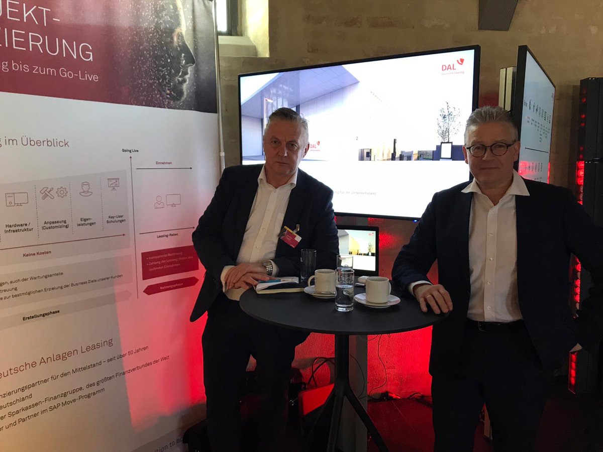 DALGruppe's tweet photo. Unsere Kolleginnen und Kollegen vom DAL IT Partner-Vertrieb sind heute heute auf der StrategieKonferenz der @msg_group und präsentieren vor 700 Führungskräften der msg  #SoftwareProjektLeasing... damit Projekte nicht an der Finanzierung scheitern... #leasing https://t.co/tRveljfAIj