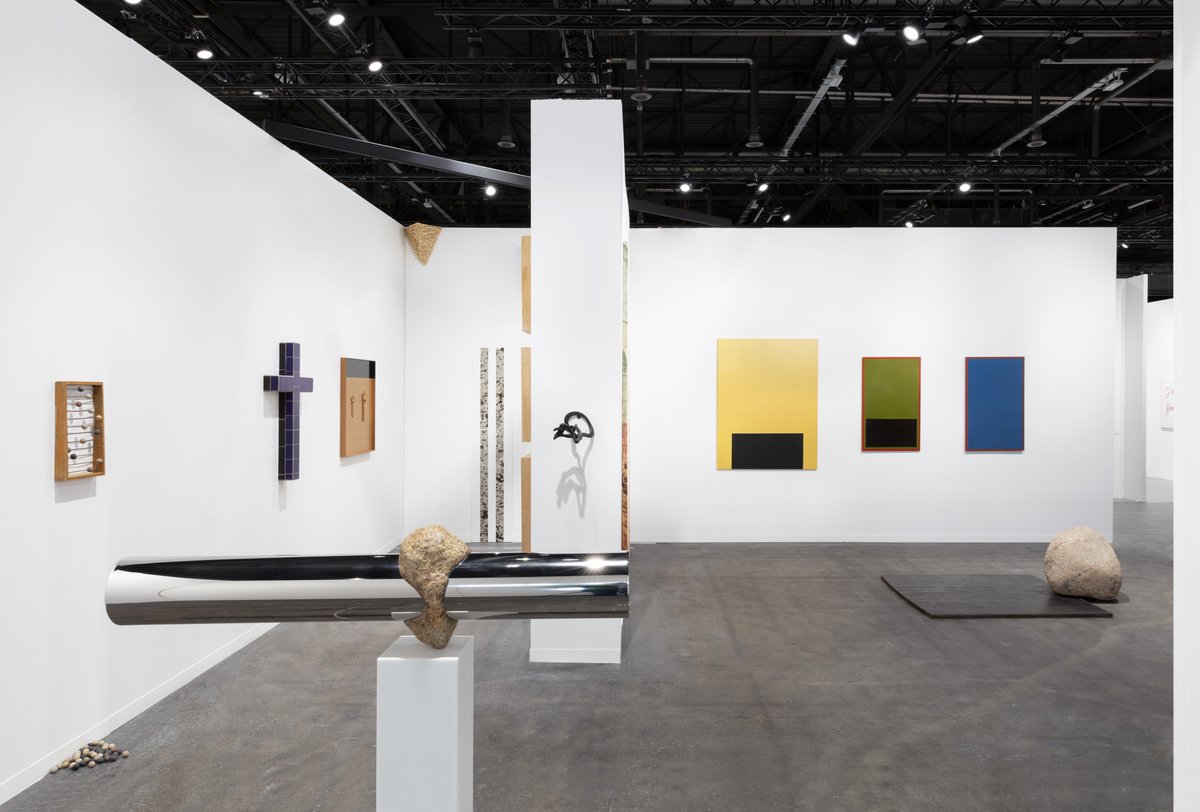 galeriemennour's tweet photo. ARTGENEVE
Here are pictures of our booth — B34 — at #artgenève.
•
We present:
#NeïlBeloufa
#DanielBuren
#ValentinCarron
#LatifaEchakhch
#DouglasGordon
#TadashiKawamata
#AlicjaKwade
#BertrandLavier
#LeeUfan
#MatthewLutzKinoy
#ChristodoulosPanayiotou https://t.co/hJ9NvSACGy