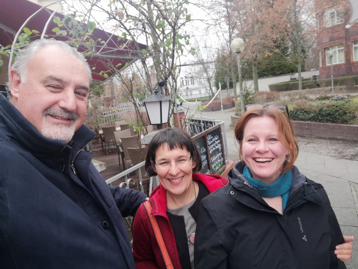 Alfredo Lazzeretti (@lazzerettiar) on Twitter photo INSTITUTO DE ESTUDIOS LATINOAMERICANOS DE LA UNIVERSIDAD LIBRE DE BERLÍN. Almorzamos con su Directora Prof.Dr. Bárbara Fritz y la investigadora Dr. Bettina Schorr. Vamos a firmar un acuerdo de cooperación con el Instituto para vincularlo con los investigadores de la <a href="/unmdp/">Universidad Nacional de Mar del Plata</a> INSTITUTO DE ESTUDIOS LATINOAMERICANOS DE LA UNIVERSIDAD LIBRE DE BERLÍN. Almorzamos con su Directora Prof.Dr. Bárbara Fritz y la investigadora Dr. Bettina Schorr. Vamos a firmar un acuerdo de cooperación con el Instituto para vincularlo con los investigadores de la <a href="/unmdp/">Universidad Nacional de Mar del Plata</a>