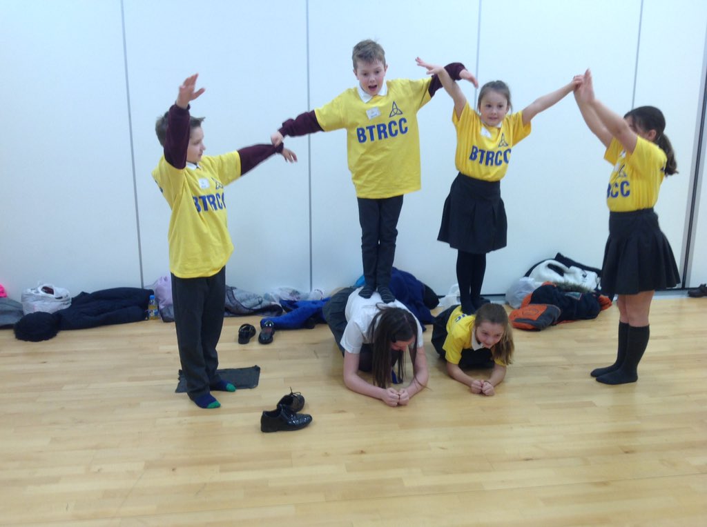 Holytrinityrc's tweet photo. Year 5 had a 'Dynamic Day' at @BTRCCinfo They had fun lessons all day. #dynamicday #funlessons #learningisfun https://t.co/jnZVzXVJVr
