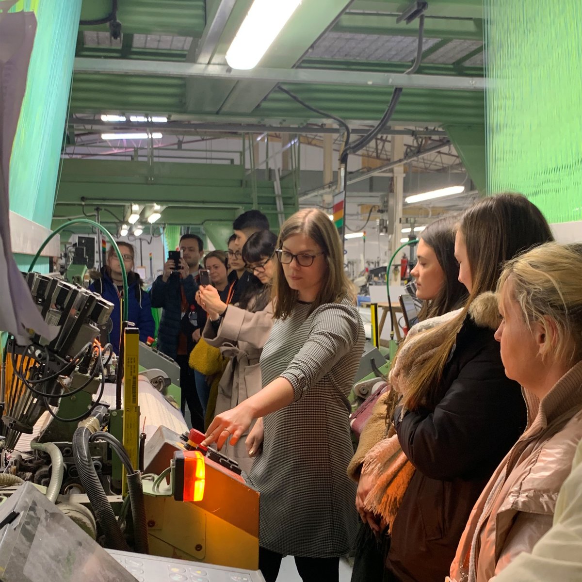 Ian_Mankin's tweet photo. Recently we have been working alongside @bbcollege to set their creative art students with a brief for their upcoming project. It was a pleasure to provide them with an informative tour around our mill last week - we are looking forward to seeing their final pieces!
#uktextiles https://t.co/chdzucvuqR
