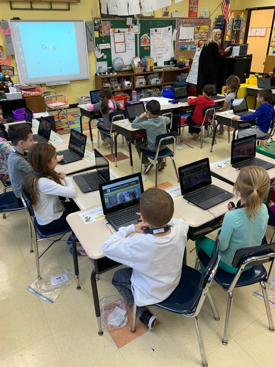 CommackSchools's tweet photo. Learning how to logon to Bookflex in Mrs. Recek’s class. Looking forward to incorporating this online reading resource into our Daily 5 rotations! #WoodPark #Bookflex #Read! #CommackSchools https://t.co/s9KY1yzo2Q